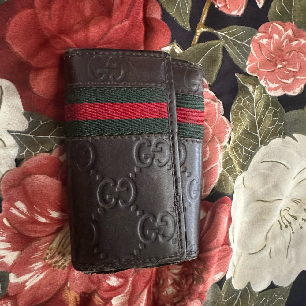 Gucci Key Holder - Picture 2 of 9